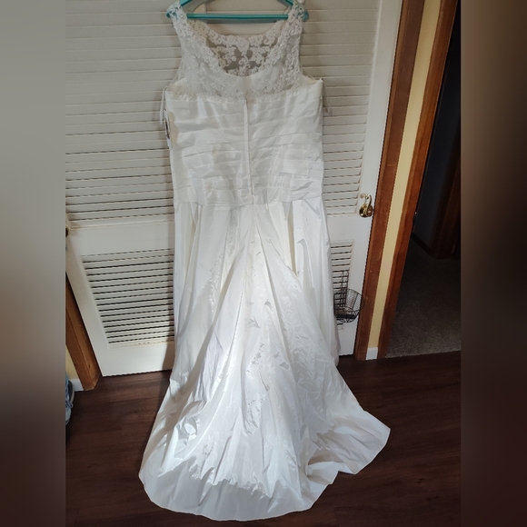 NWT David's bridal dress 26W - Picture 5 of 11